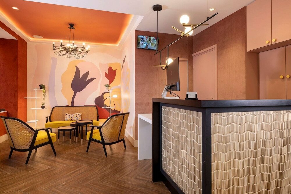 Фото Hotel Elysees 8