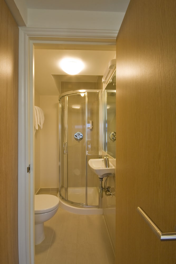 Фото Queens Hotel