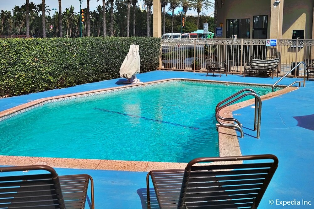 Фото Anaheim Discovery Inn & Suites