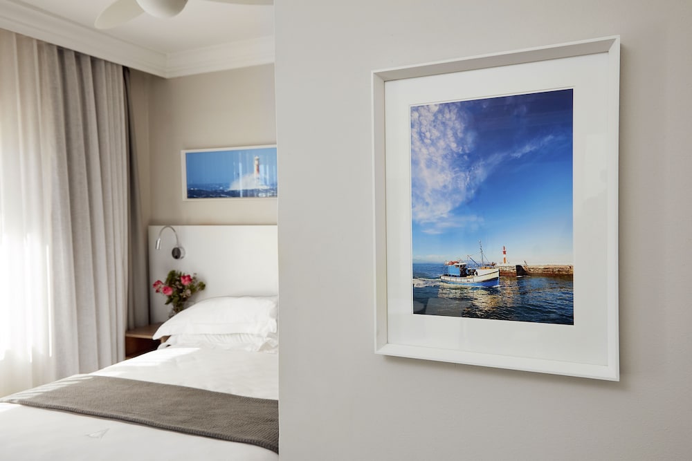 Фото First Group Riviera Suites