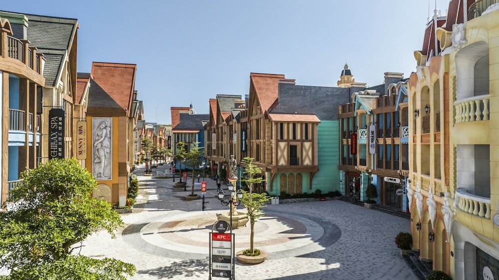 Фото Vinpearl Beachfront Nha Trang