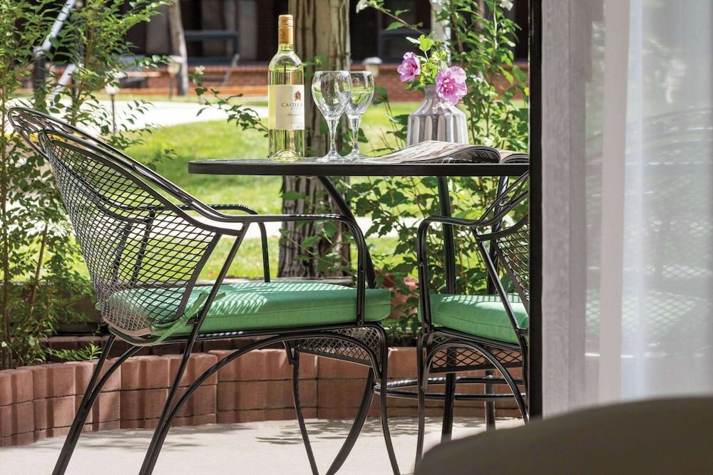 Фото Radisson Hotel Colorado Springs Airport