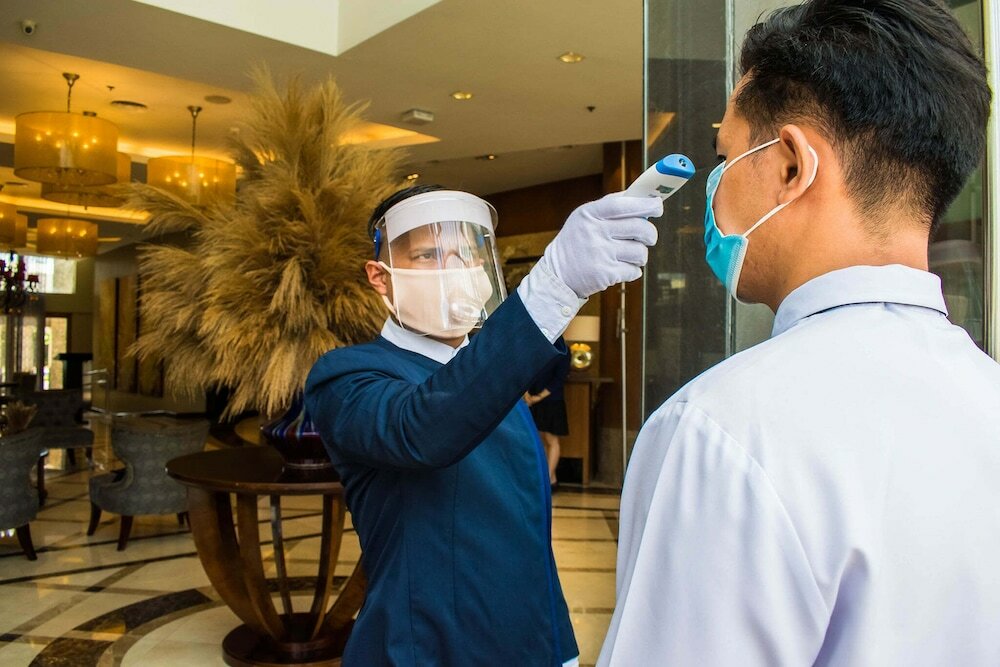 Фото The Avenue Plaza Hotel