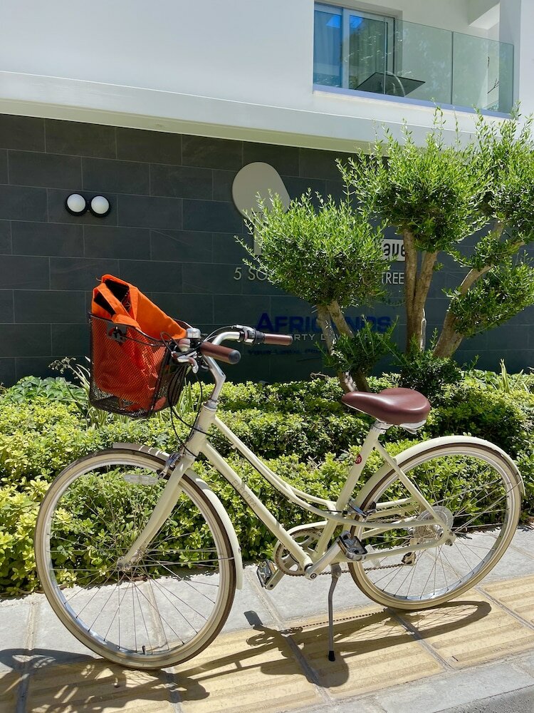 Фото LIV Urban Suites Larnaca