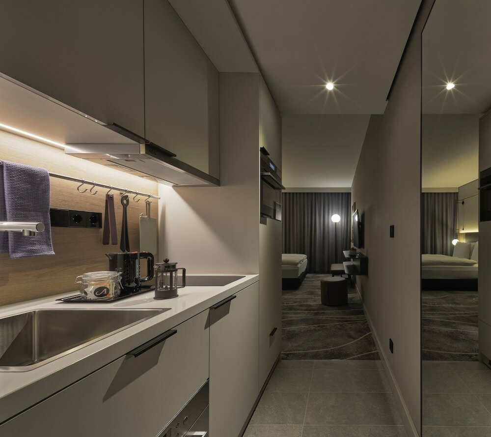 Фото Adina Apartment Hotel Wiesbaden