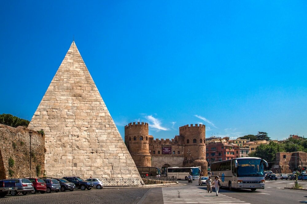 Фото Crossroad Hotel