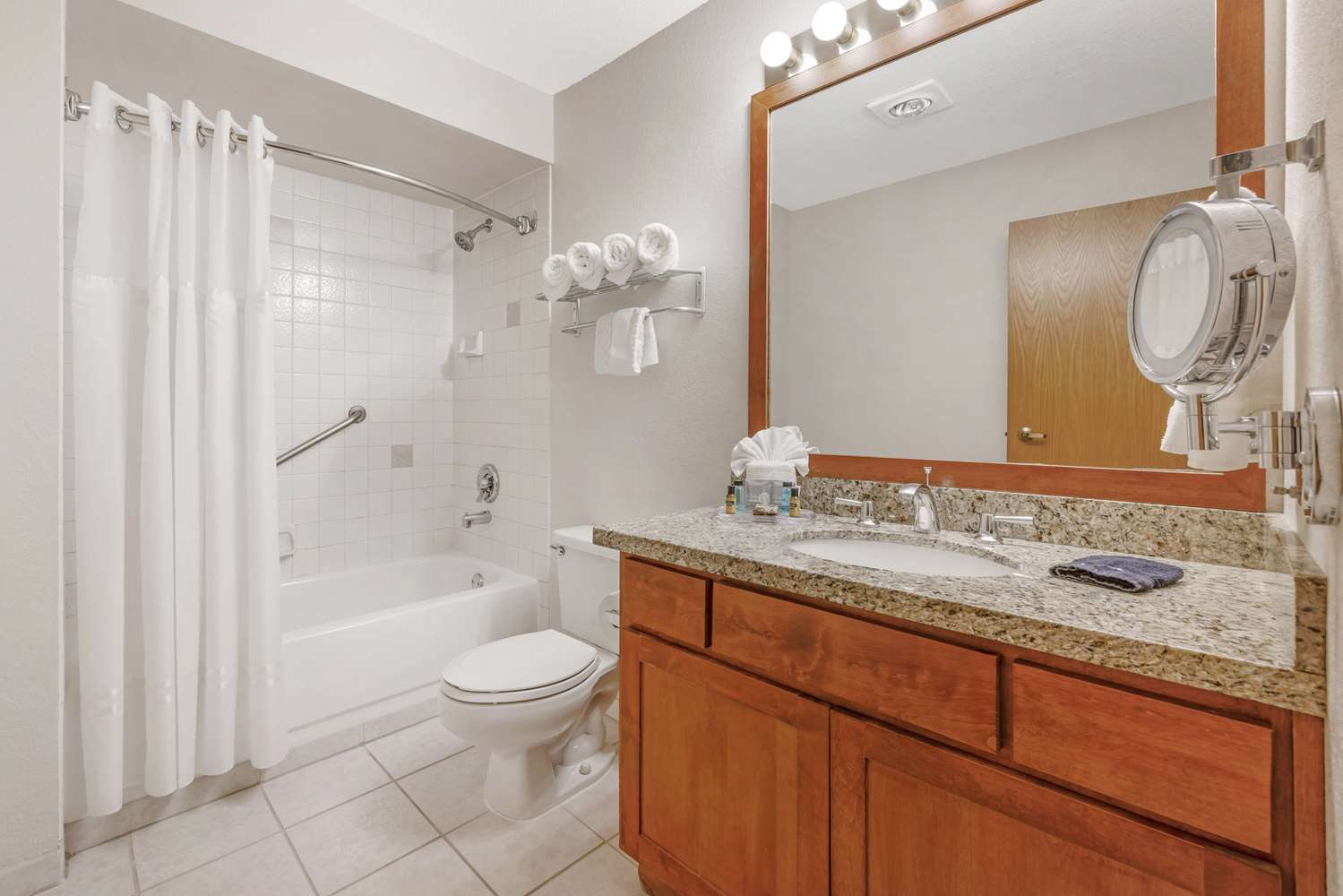 Фото Best Western Plus Mill Creek Inn