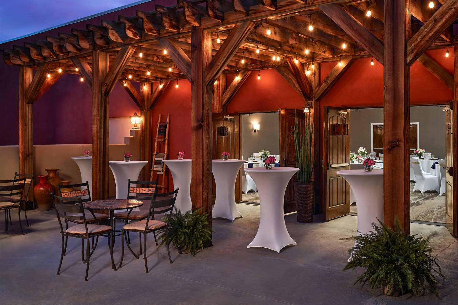 Фото Hotel Don Fernando de Taos, Tapestry Collection by Hilton