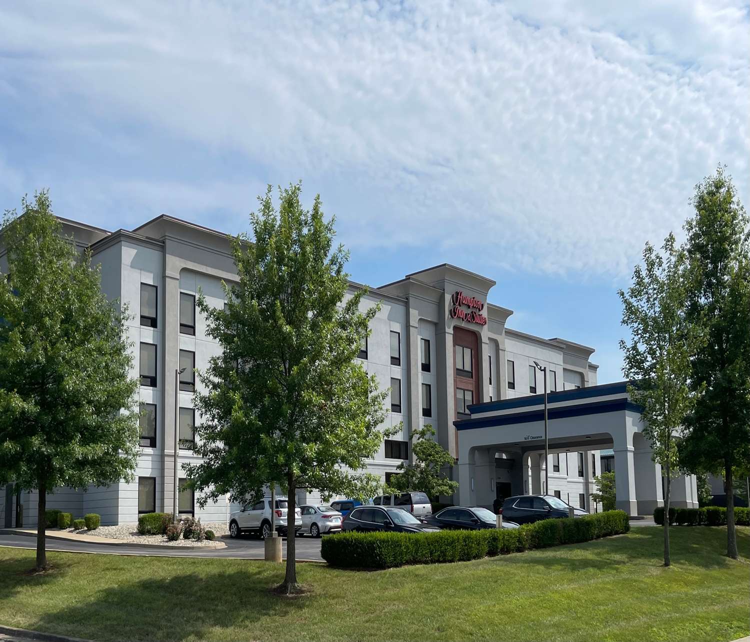 Фото Hampton Inn & Suites Louisville East