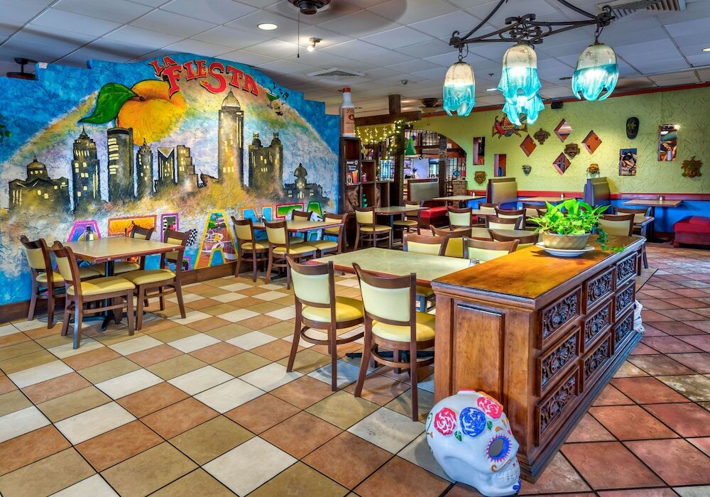 Фото Holiday Inn Express Atlanta Airport - North