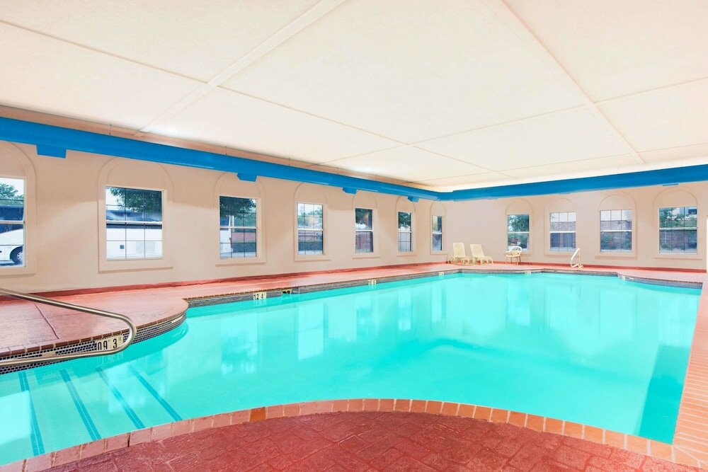 Фото Comfort Inn & Suites