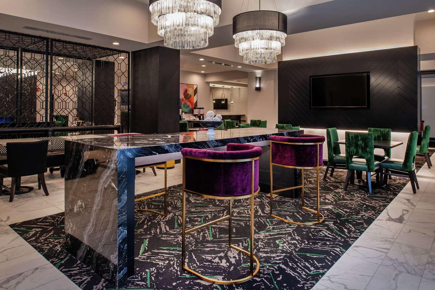 Фото Hampton Inn & Suites Winston-Salem Downtown