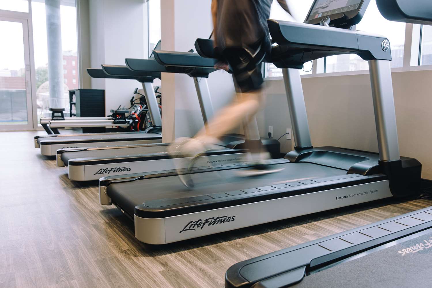 Фото Hampton Inn by Hilton Montreal Downtown