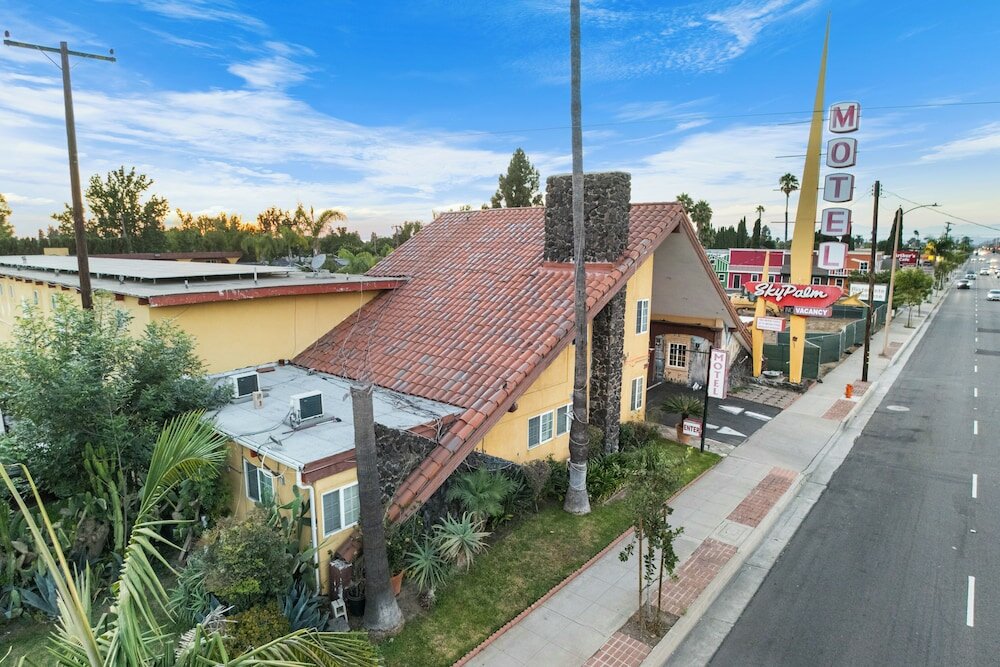 Фото Sky Palm Motel