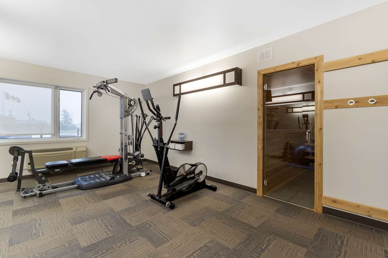 Фото Villa Inn & Suites SureStay Collection by Best Western