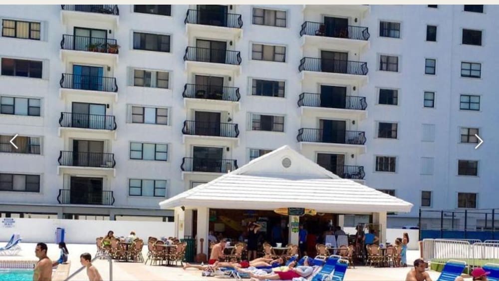 Фото Castle Beach Club Apartments