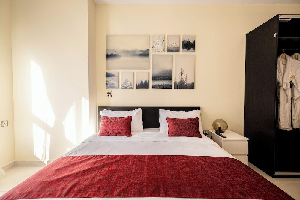 Фото Al Manzil Residence & Suites