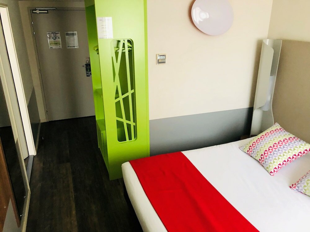 Фото Ibis Styles Bordeaux Centre Gare