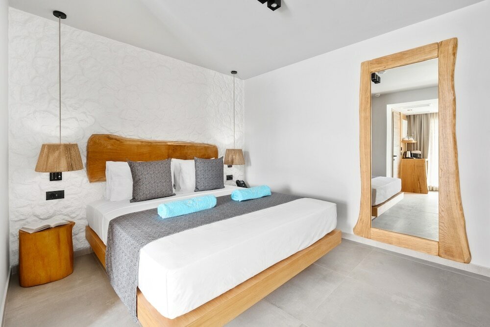 Фото Emily's Luxury Suites