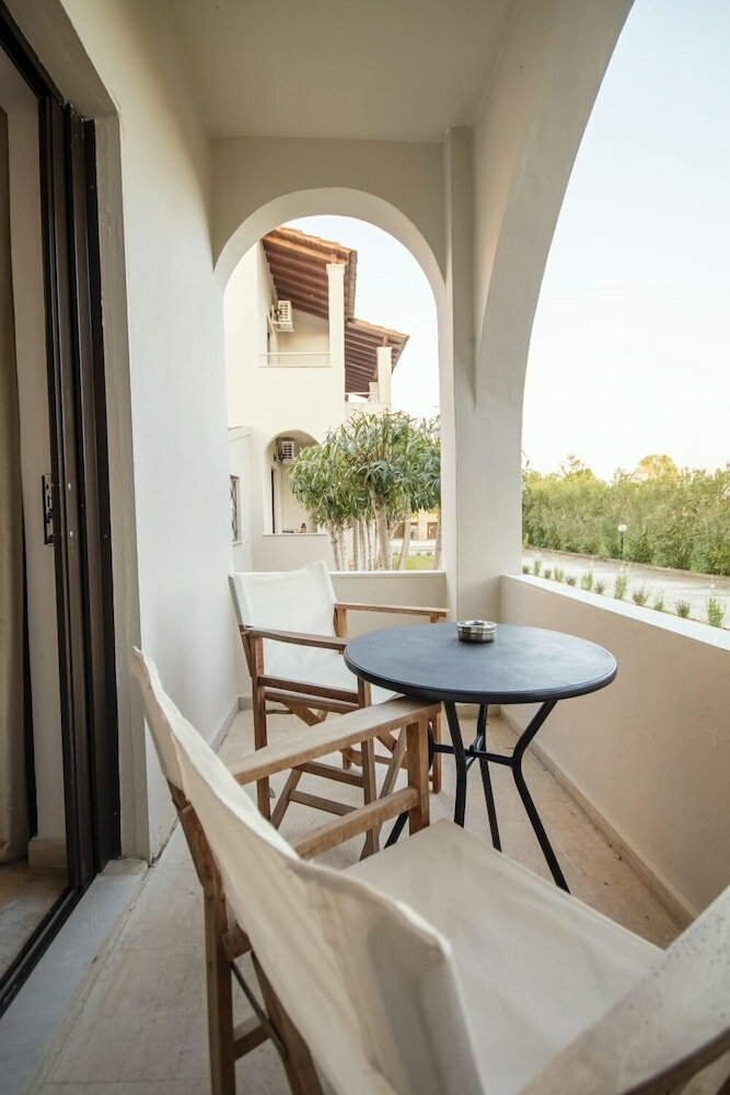 Фото Parakladi Seaside Retreat