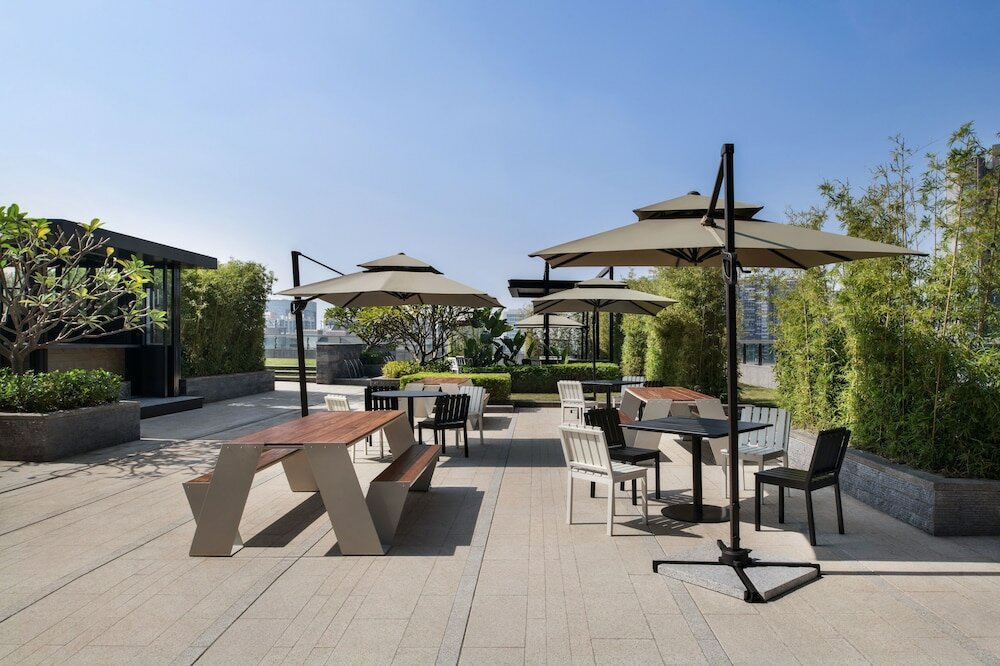 Фото New World Guangzhou Hotel