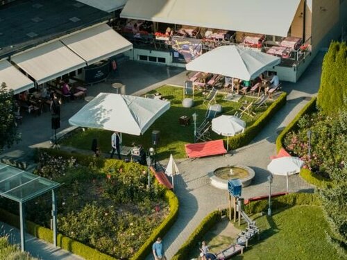 Гостиница Arenas Resort Victoria-Lauberhorn в Лаутербруннене