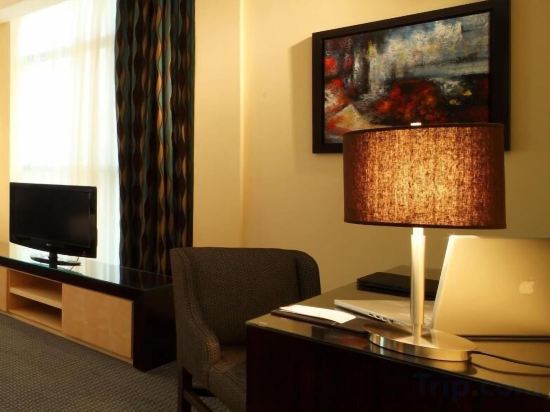 Фото Sunday Business Avenue