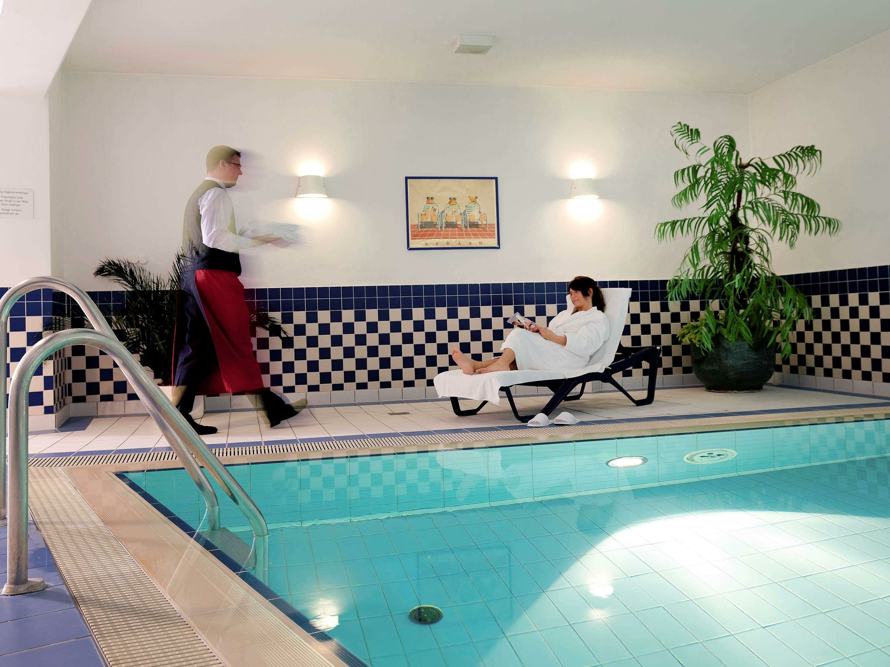 Фото Mercure Hotel Hamburg am Volkspark