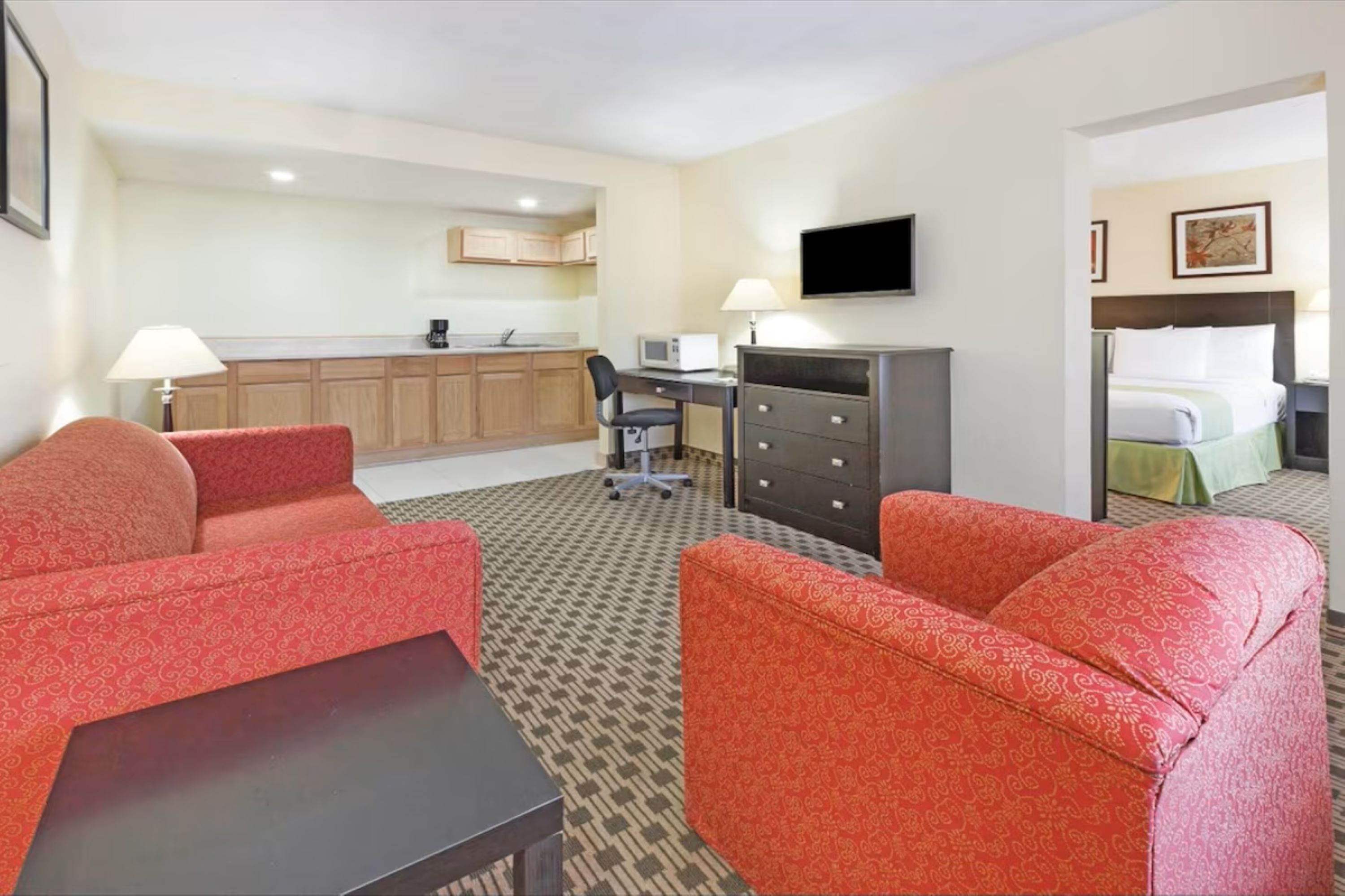 Фото Days Inn by Wyndham Irving Grapevine Dfw Airport North