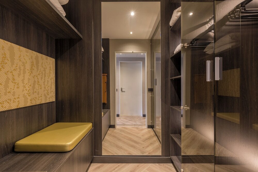 Фото Leonardo Hotel Antwerp The Plaza