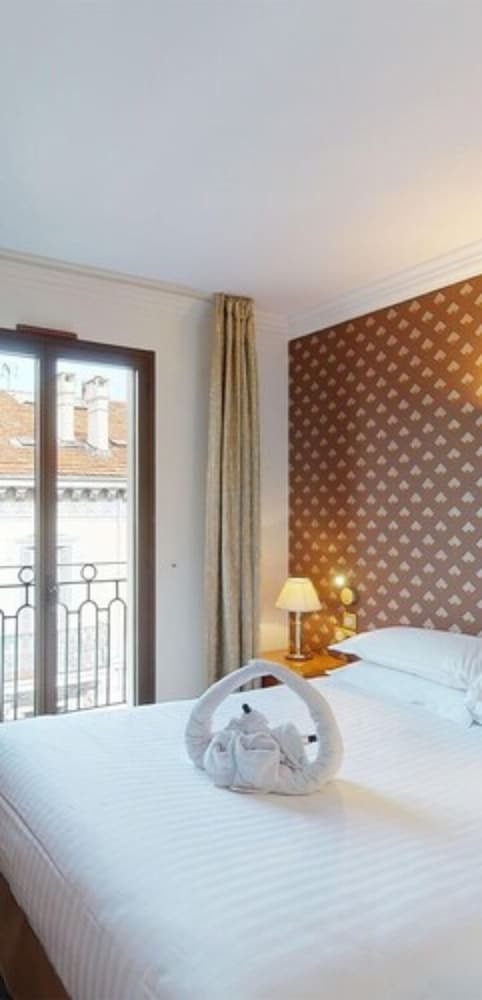 Фото Sun Riviera Hotel