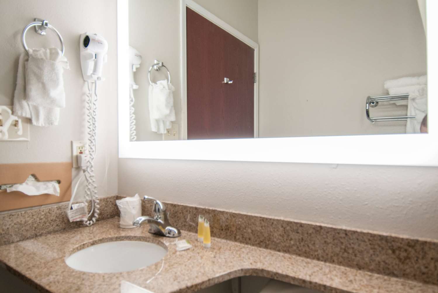 Фото Microtel Inn & Suites by Wyndham Scott/Lafayette