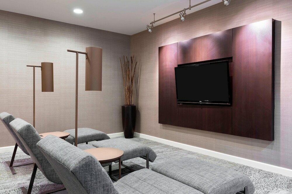 Фото Courtyard by Marriott Tampa Downtown