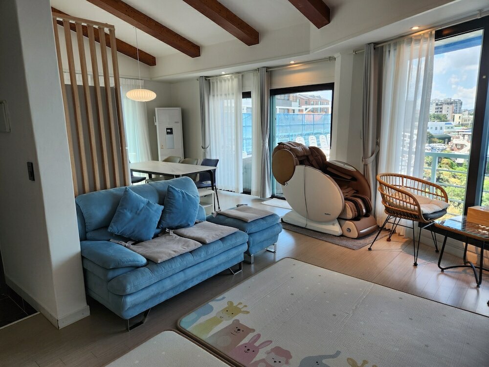 Фото On the Sea Pension