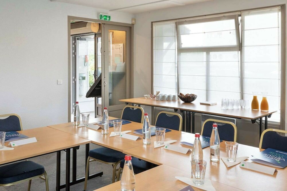 Фото Campanile Morangis Orly