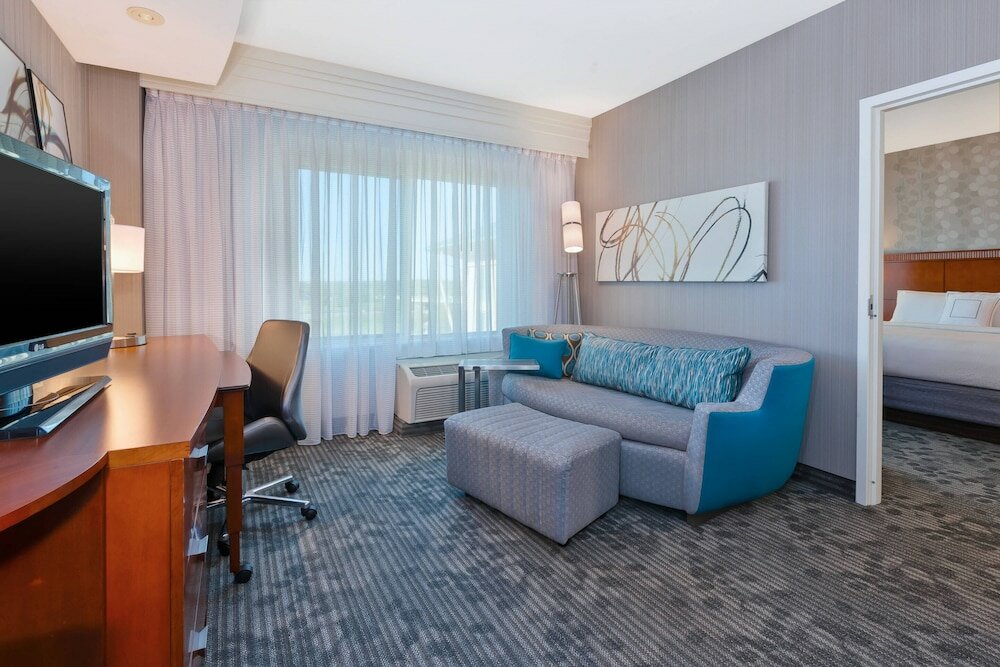 Фото Courtyard by Marriott Omaha La Vista