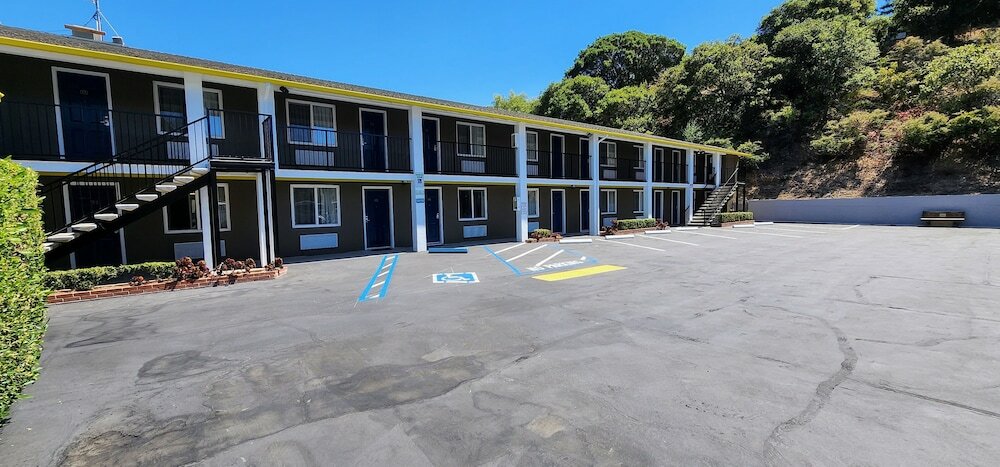 Фото Hotel Belmont