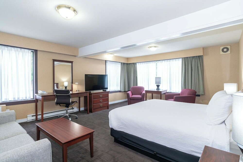 Фото Sandman Hotel Castlegar