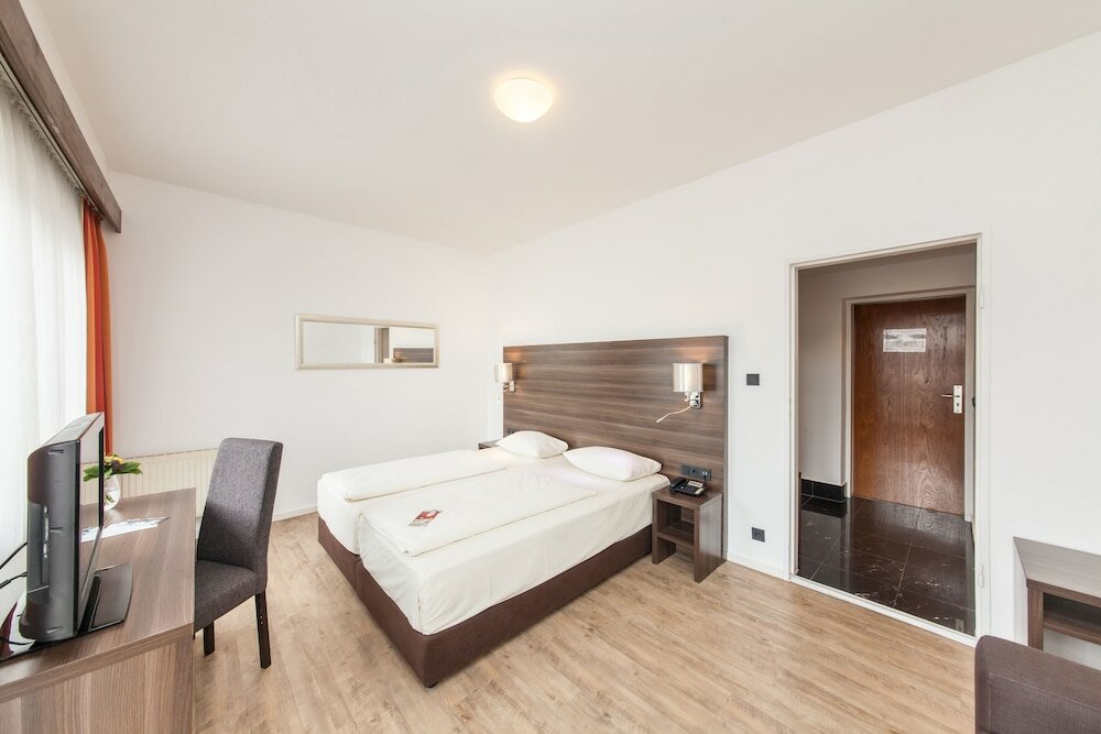 Фото Novum Hotel Continental Frankfurt