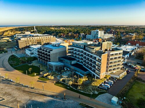 Внешний вид отеля Ambassador Hotel & SPA в Санкт-Петер-Ординге, фото 1