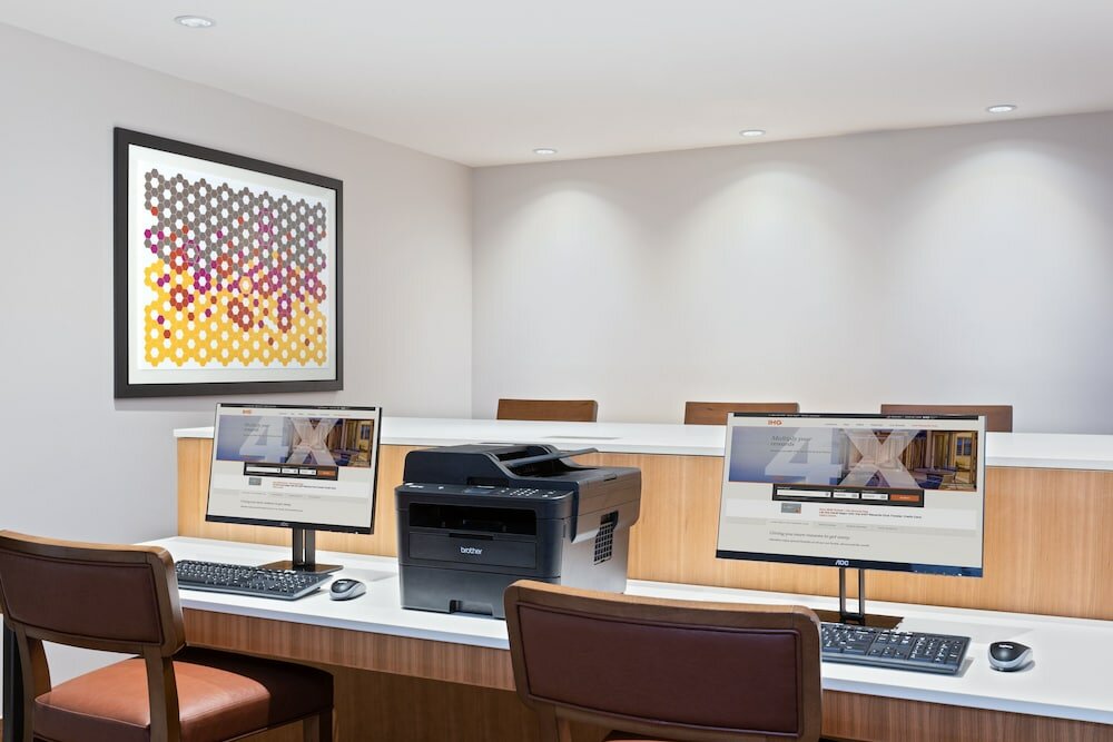 Фото Holiday Inn Express Ft. Lauderdale Cruise-Airport, an Ihg Hotel