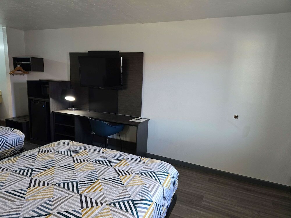 Фото Economy Inn North Oklahoma City