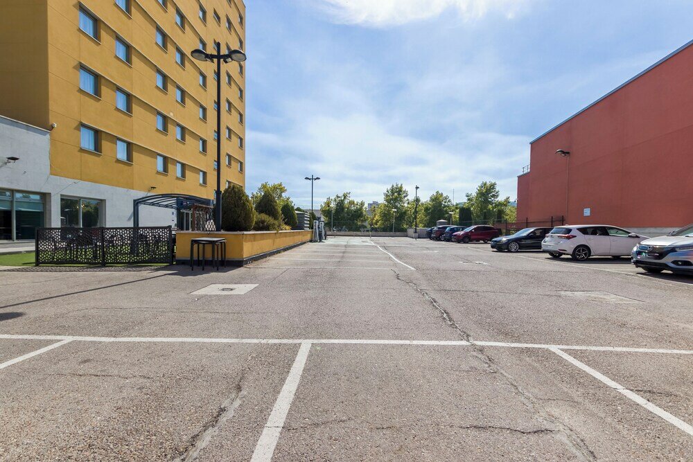 Фото Hotel Campanile Madrid - Alcalá de Henares