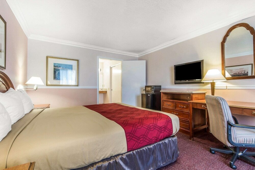 Фото Econo Lodge Castro Valley I-580