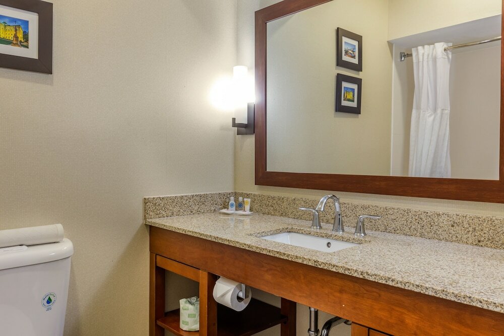 Фото Comfort Suites Raleigh Walnut Creek