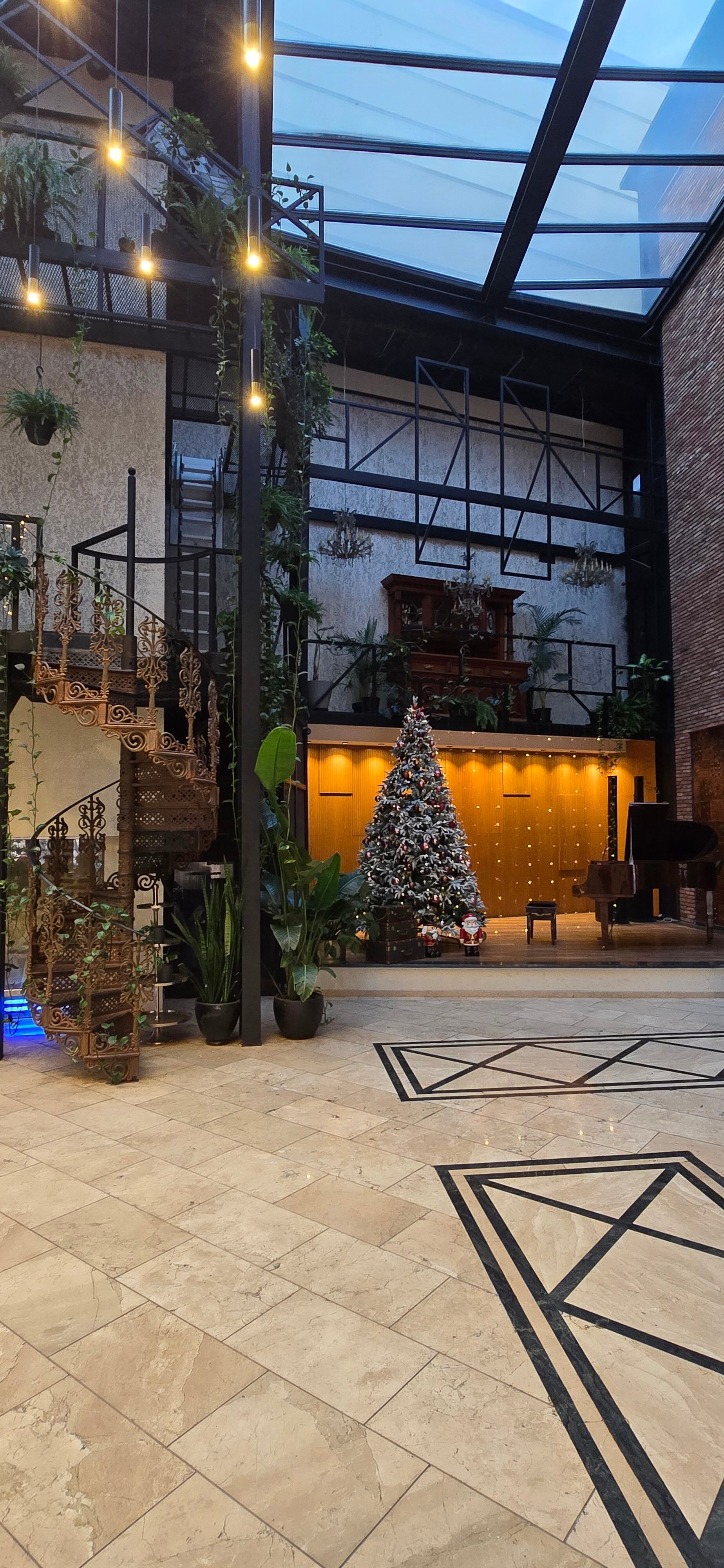 Фото Mukhrantubani Boutique Hotel