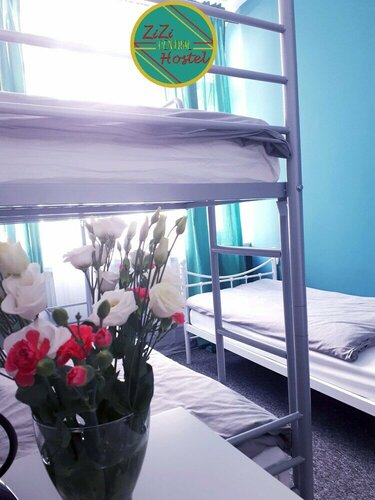ZiZi Central Hostel
