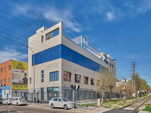 Гостиница Paseo Suites Hotel в Хетафе