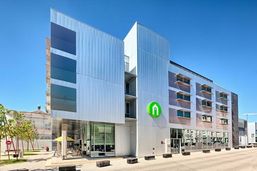 Гостиница Campanile La Roche sur Yon Centre - Gare в Ле-Сабле-д'Олоне