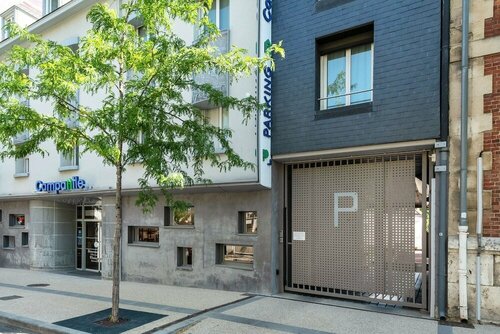 Гостиница Campanile PRIME - Chartres Centre Gare Cathédrale в Шартре